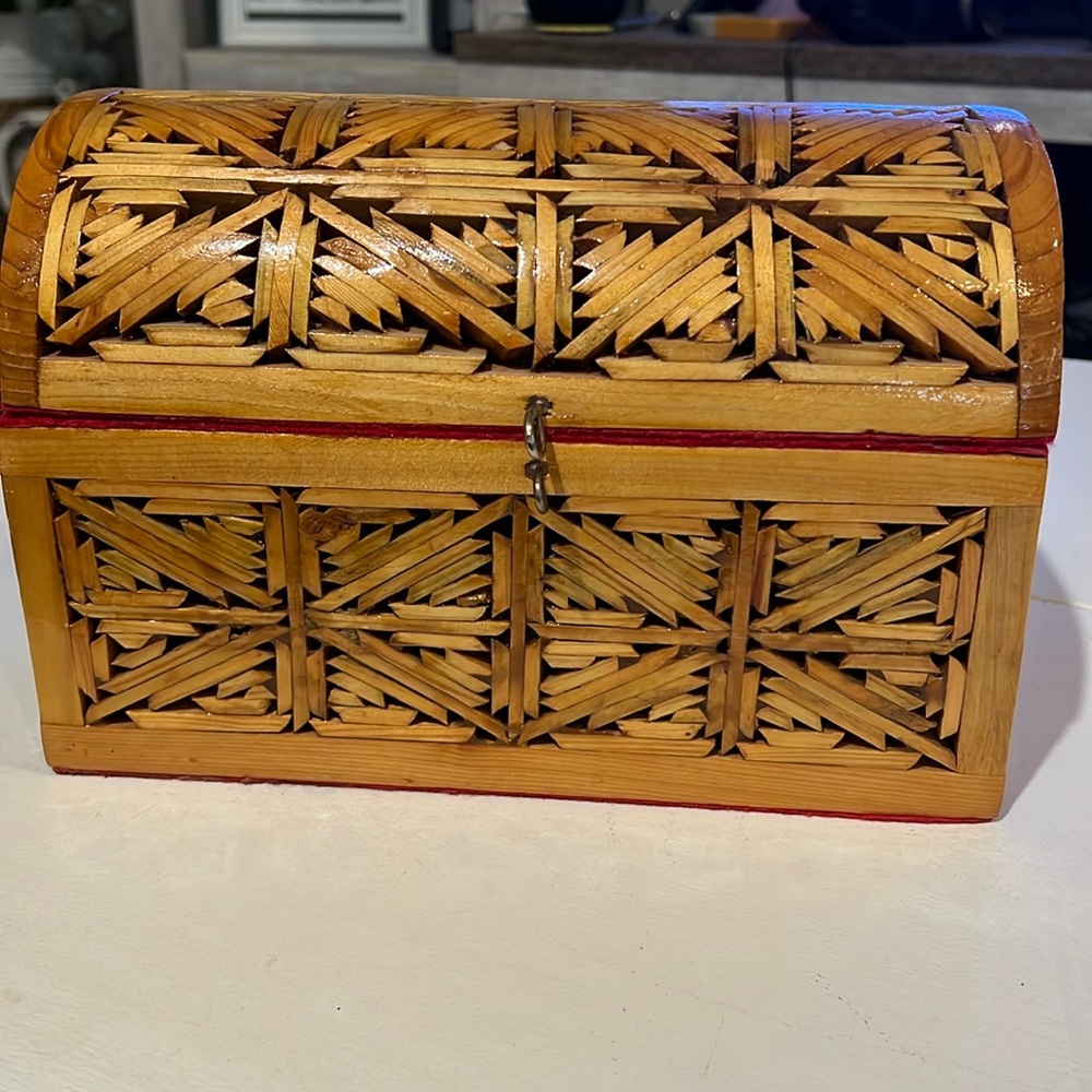 Vintage wood arts and crafts domed trinket box large